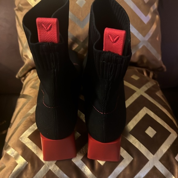 Women’s Ankle Boots - Picture 4 of 6